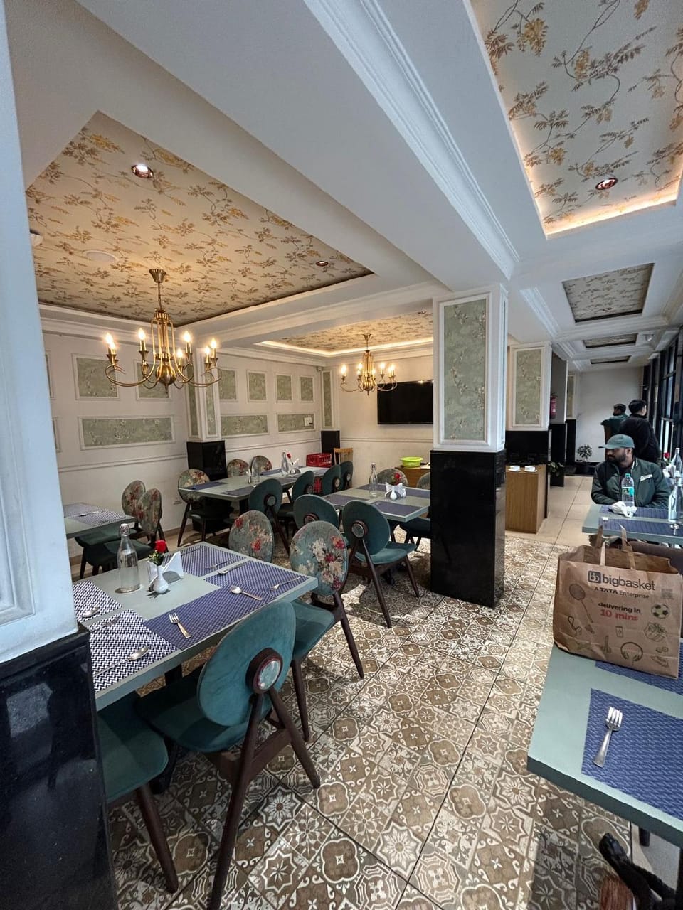 Longitude Club Continental Suits Hotel in Darjeeling