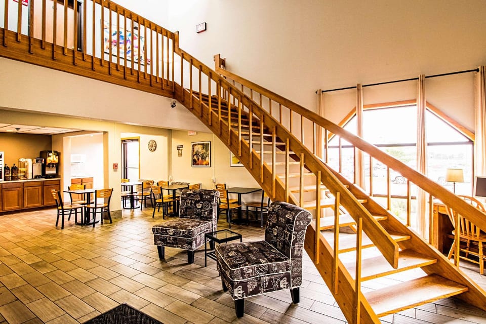Econo Lodge Watertown Hotel in Watertown