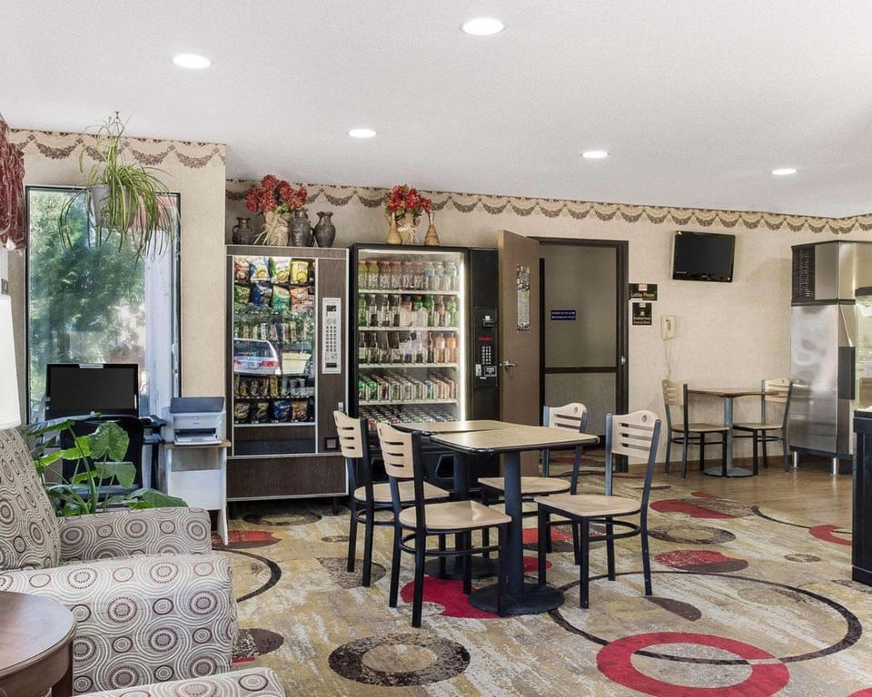 Econo Lodge Grand Forks near University Hotel in Grand Forks