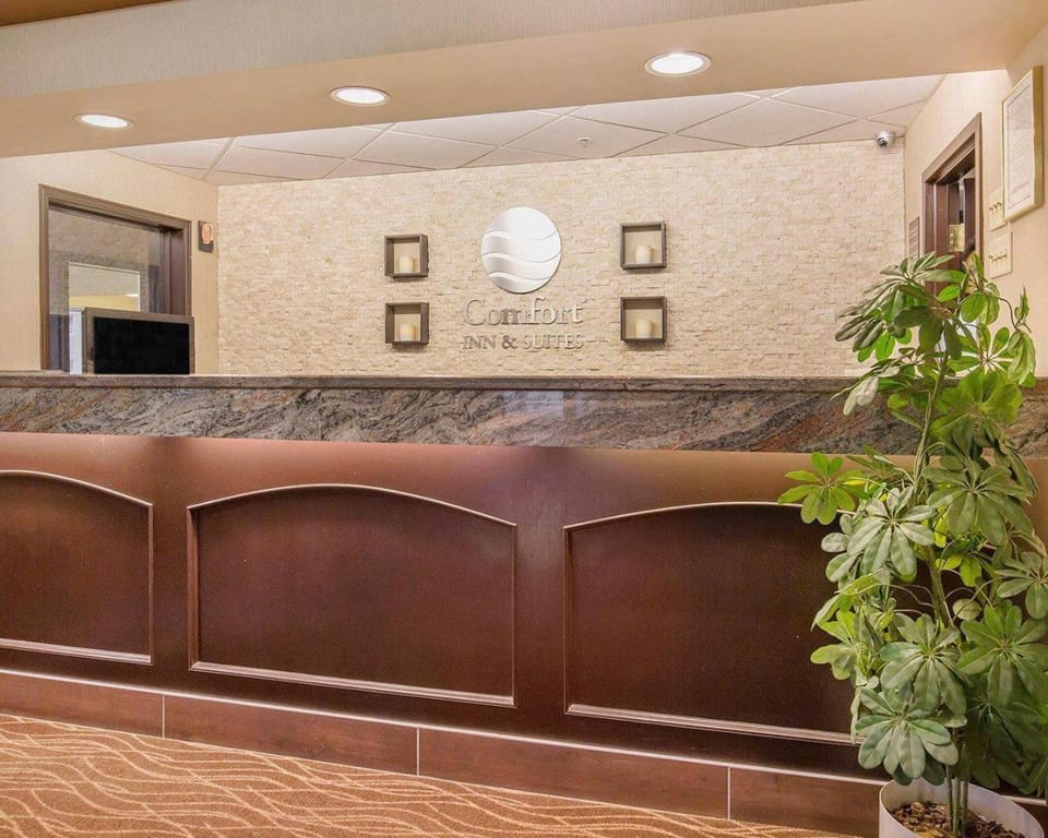Comfort Inn & Suites University Hotel in Calgary