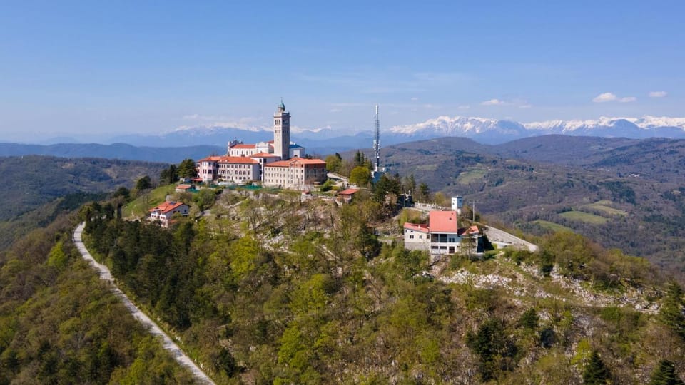 Guesthouse Rajski okusi Sveta Gora Hotel in Friuli-Venezia Giulia
