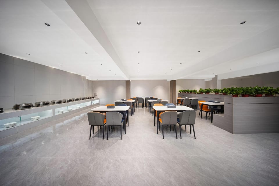 Hengnuo Fashion Hotel (Hengdian Dream Valley Branch) Hotel in Zhejiang