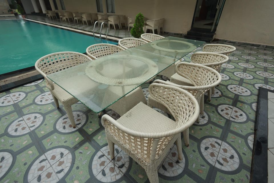 New Lake View Resort & Restro Hotel in India