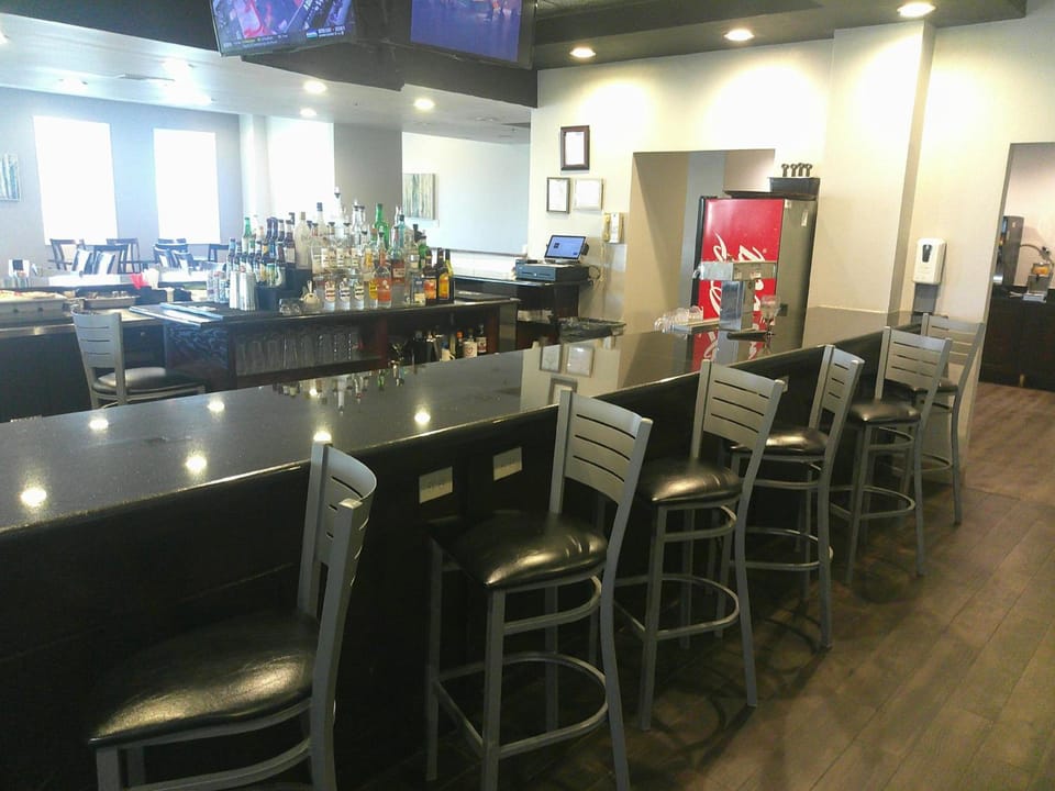 HomeTowne Studios by Red Roof Leesburg Hotel in Catoctin