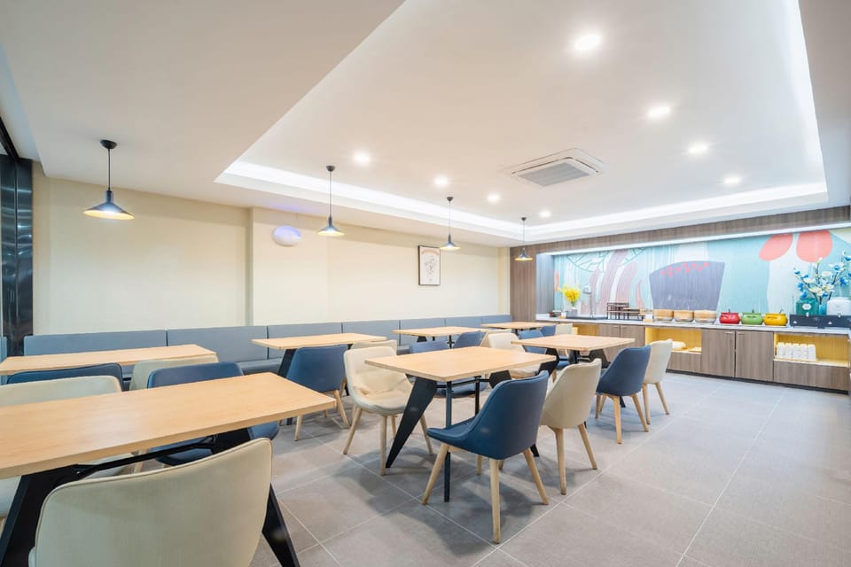 Hanting Hotel Qingdao Taidong Pedestrian Street Hotel in Qingdao