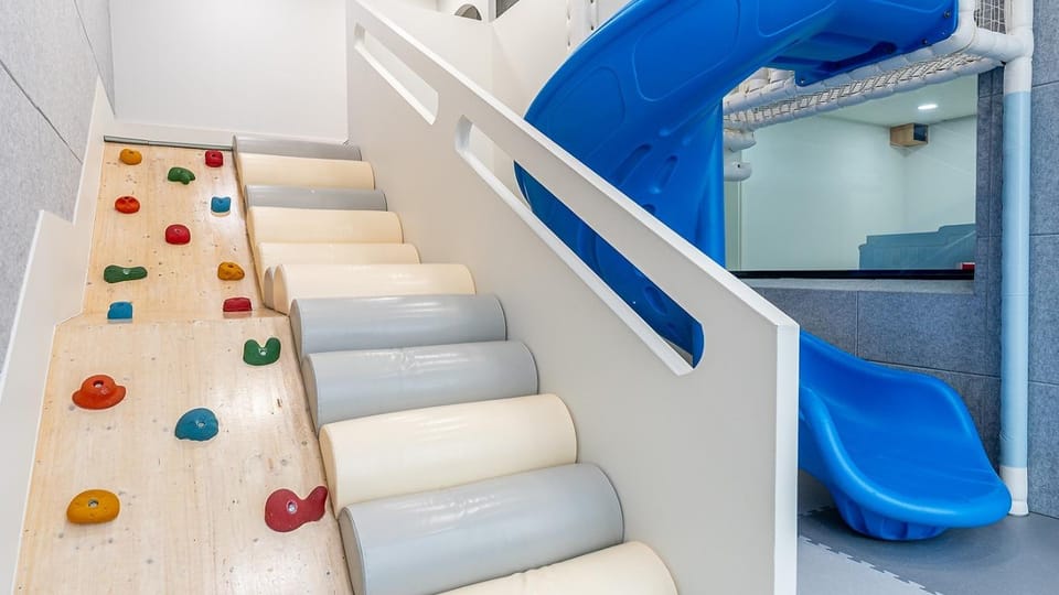 Ulsan Mori Kids Pool Villa Hotel in South Korea