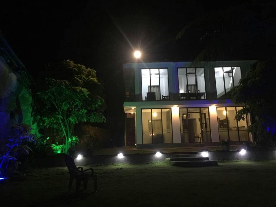 Ocean Breez Villa Resort in Southern Province