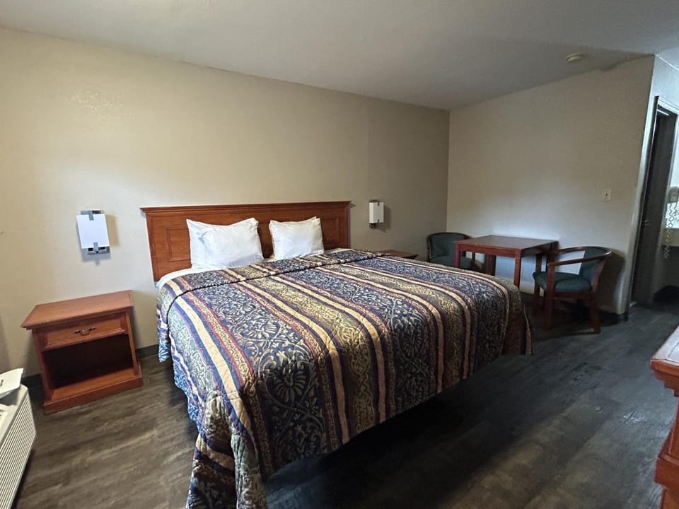 Lodge Inn Extended Stay Hotel in Goldsboro