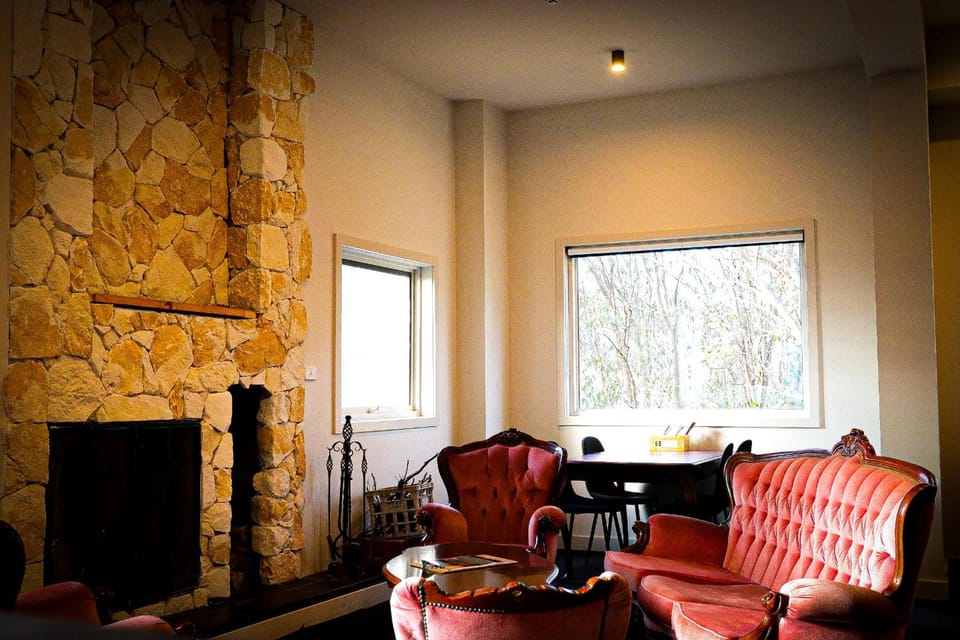 Cooroona Alpine Lodge Inn in Falls Creek