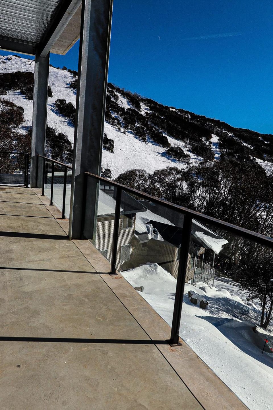 Cooroona Alpine Lodge Inn in Falls Creek