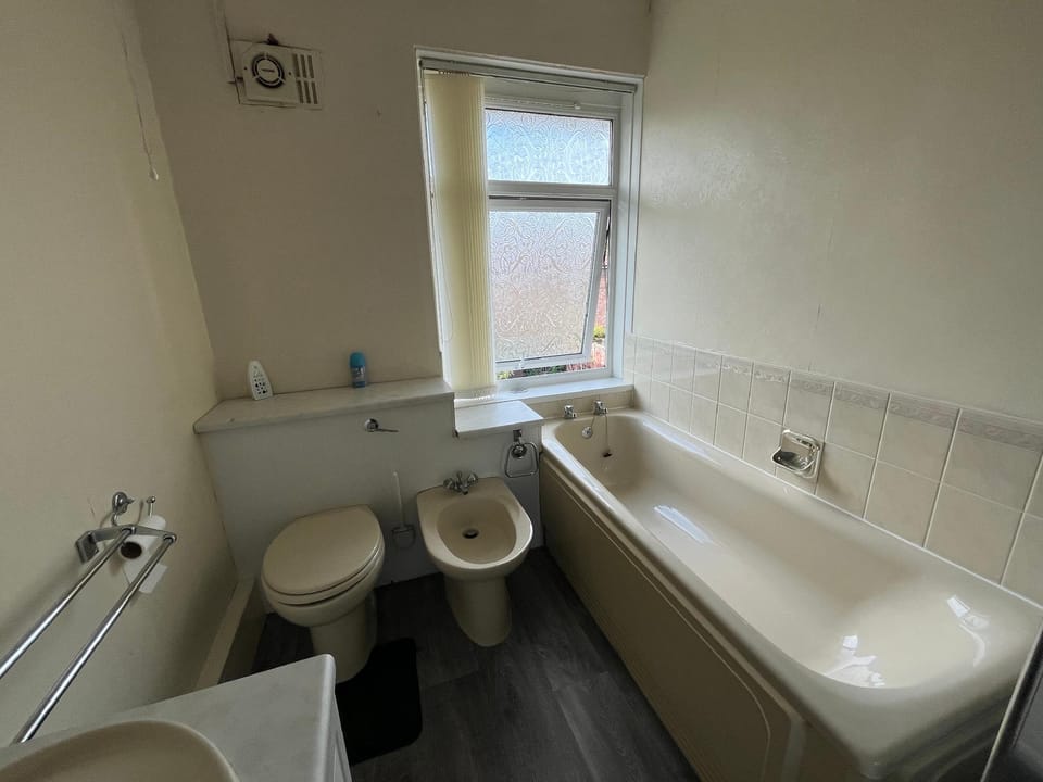 Comfortable King-Size Bed Stay with Breakfast Bed and Breakfast in Sheffield