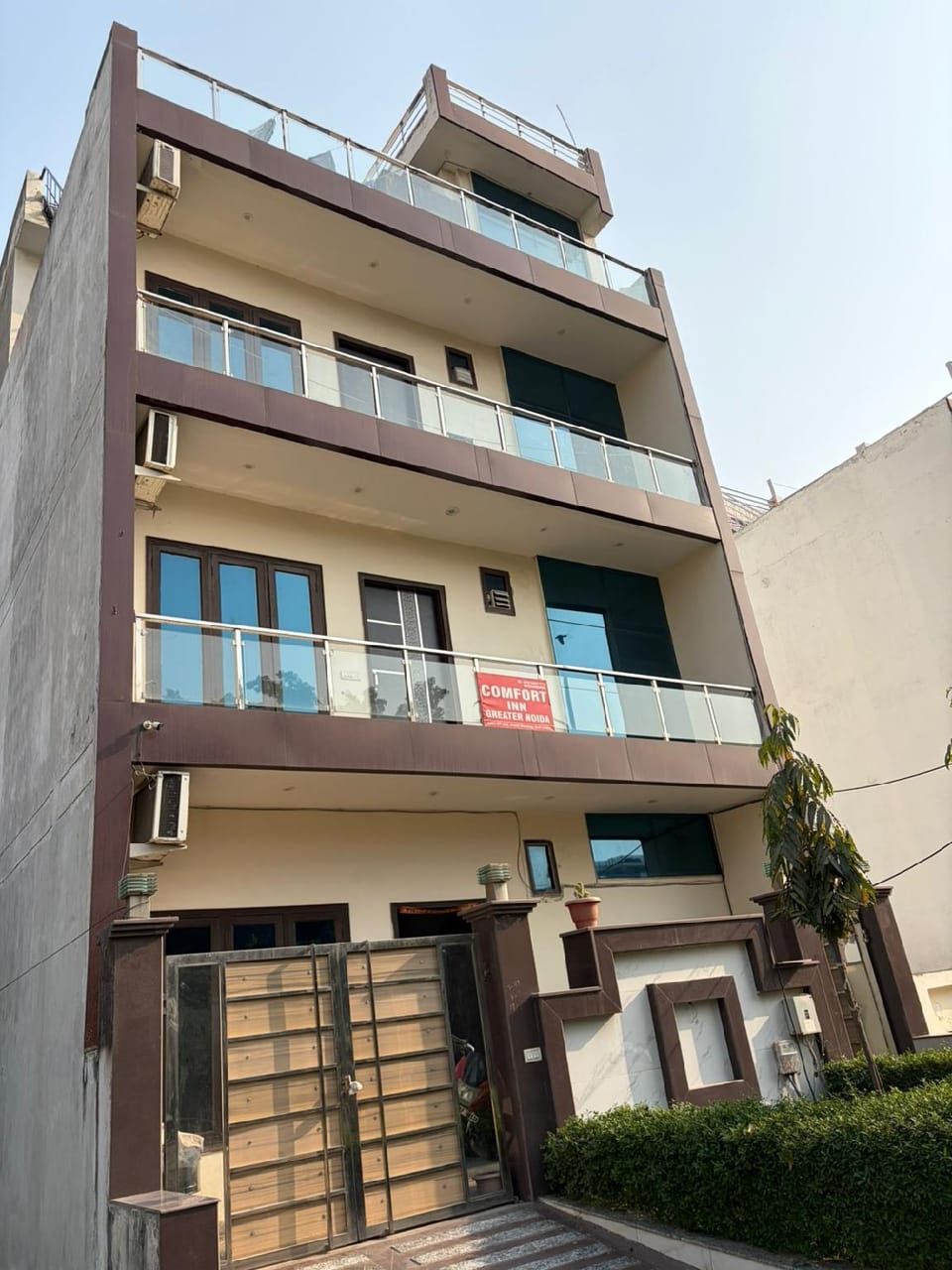 PLAY HOTEL BLU MOON couple friendly Hotel in Uttar Pradesh