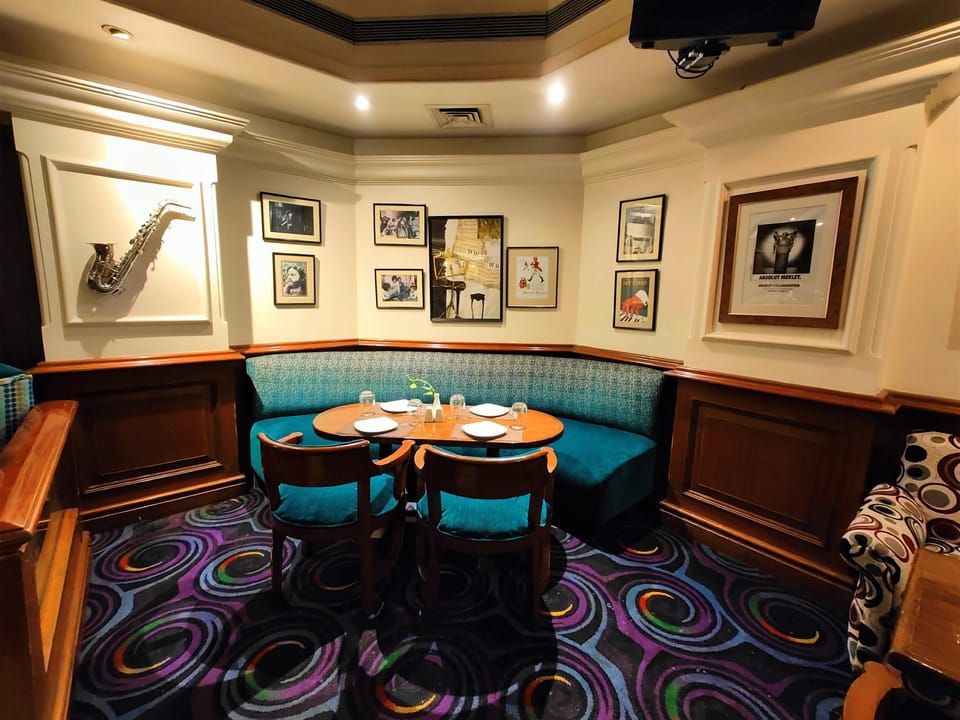 Bar/lounge