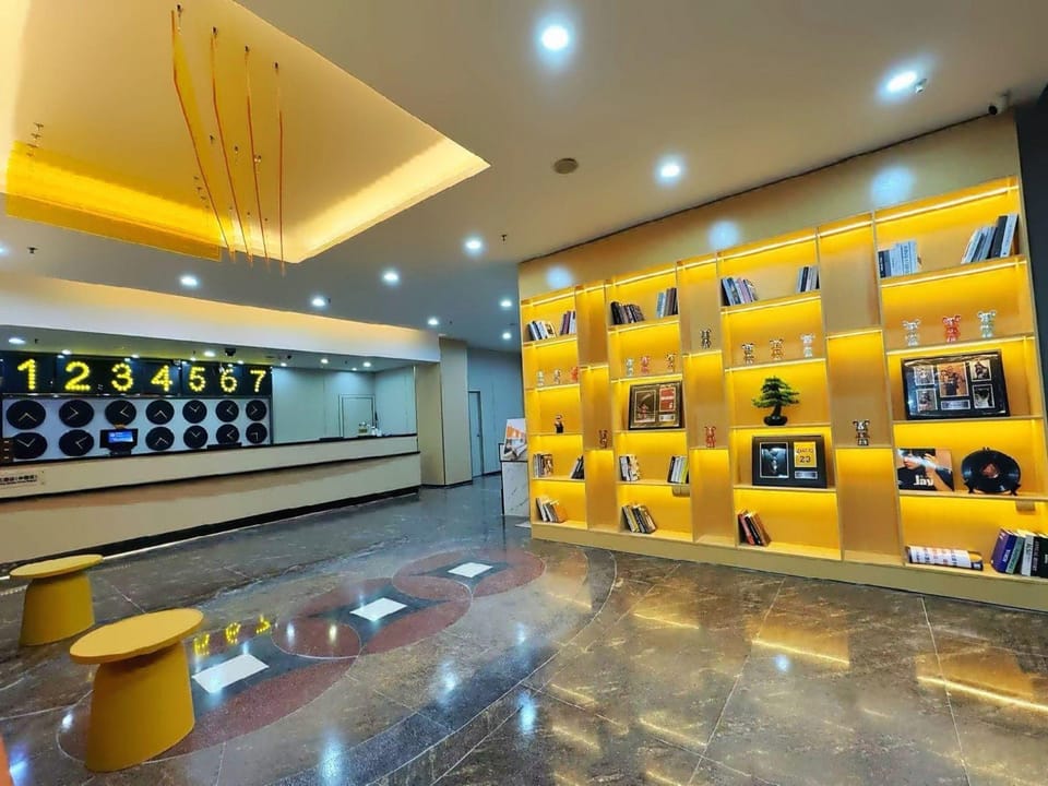 7 Days Inn Guangzhou Shijing Jinbi New City Hotel in Guangzhou