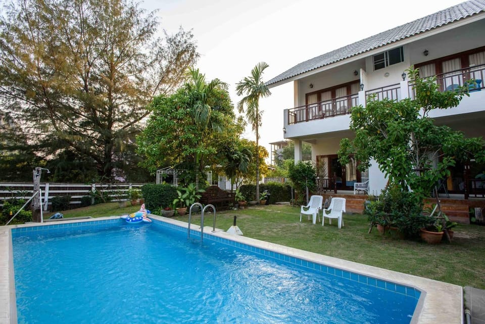 Baan Parinda (Pompom Home) Hotel in Prachuap Khiri Khan, Thailand