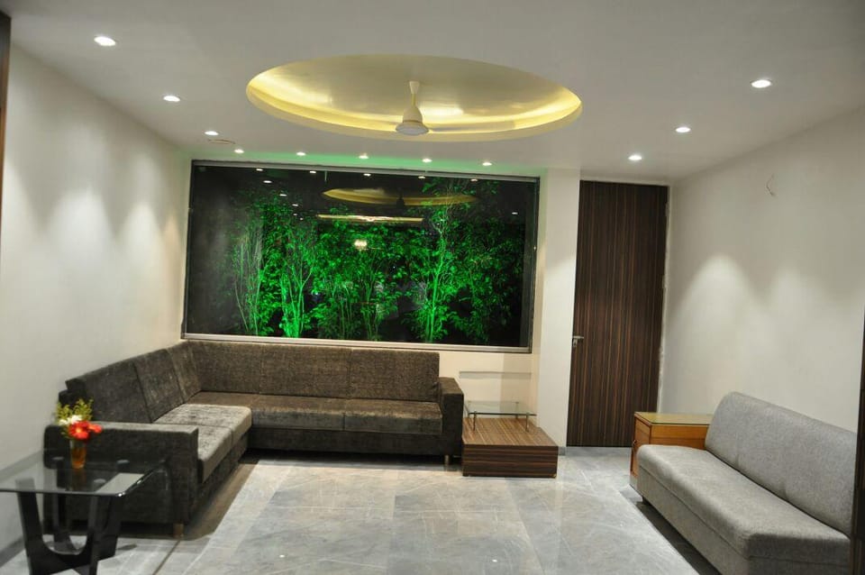 Hotel Paradise Ahilyanagar Hotel in Maharashtra