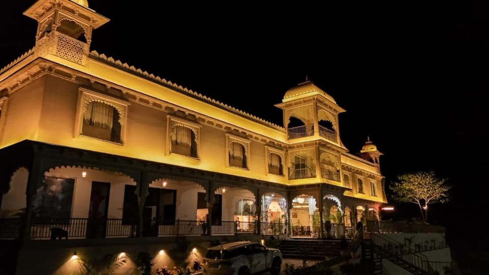 Jaisamand Garh Resort Hotel in Rajasthan