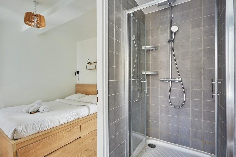 Charming Apartement Boulogne Billancourt Center Hotel in Paris