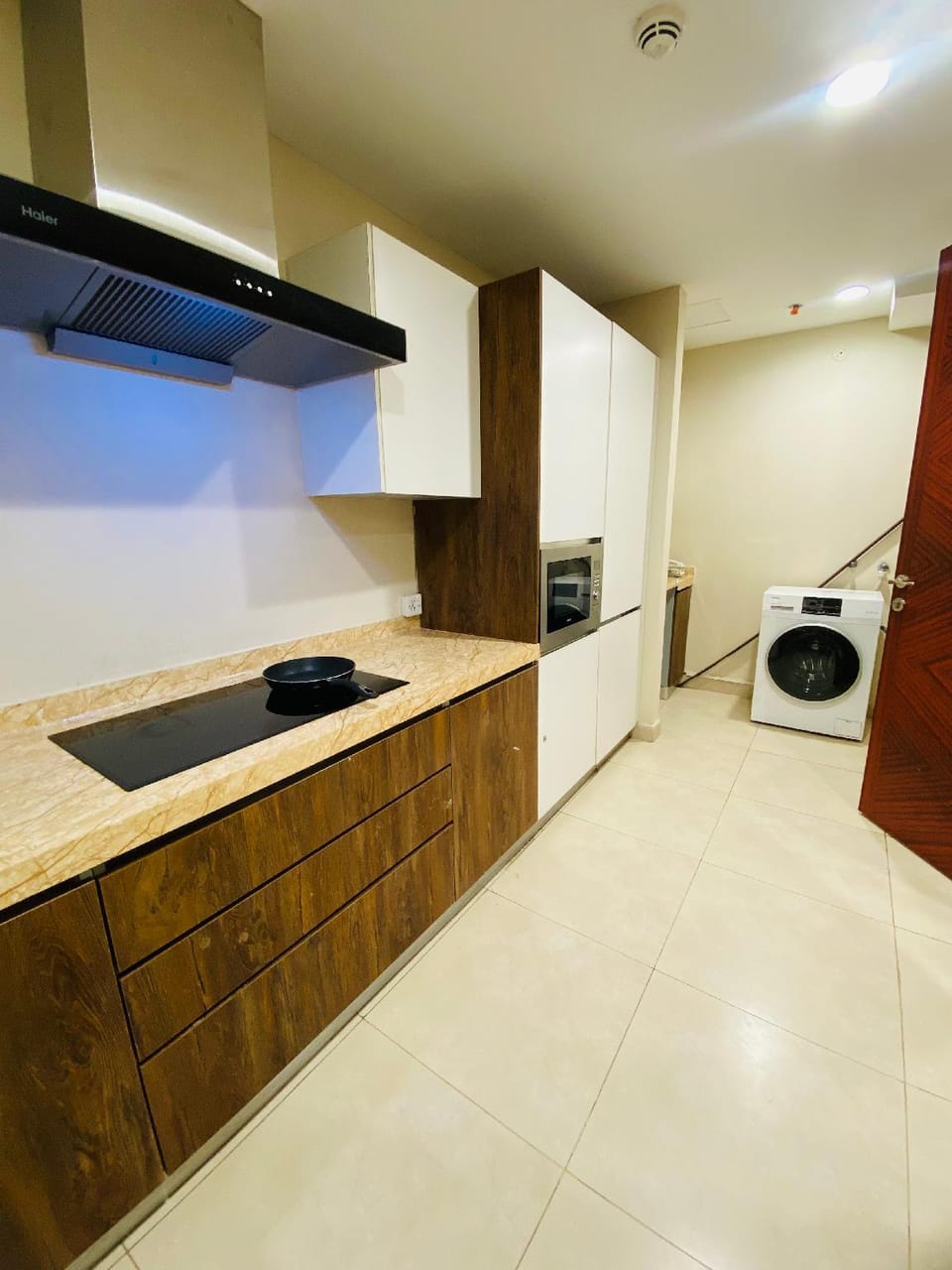 Tranquil 2 BHK Goldcrest  Apartment hotel in Lahore