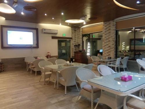 Corniche Palace Hotel Hotel in Ajman