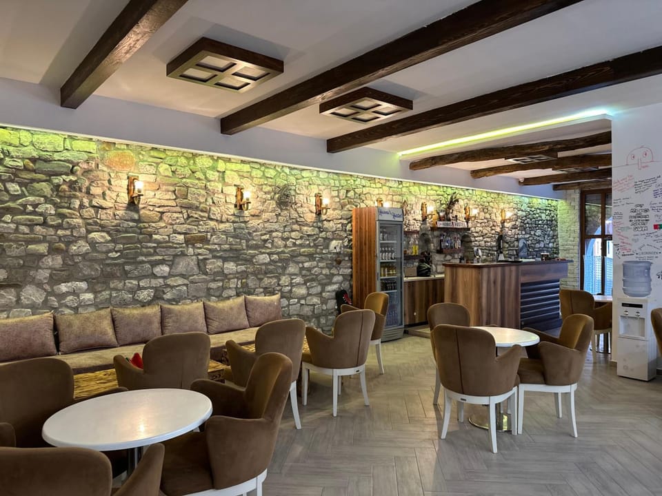 Shared lounge/TV area