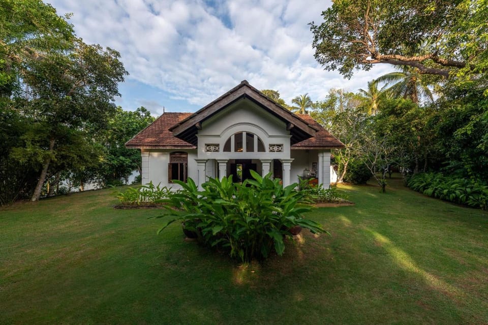 MO River House Resort in Southern Province