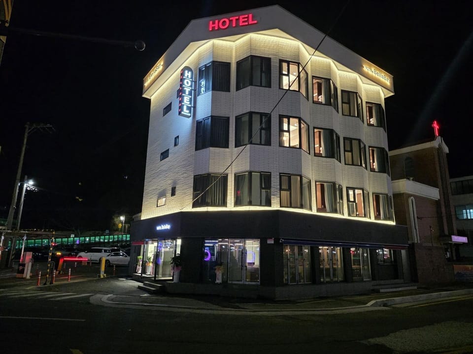 Tongyeong Bella Bay Hotel Motel in South Korea