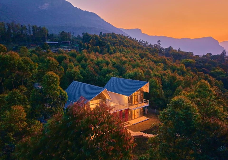 Jose Villa Kanthalloor by VOYE HOMES Bed and Breakfast in Kerala