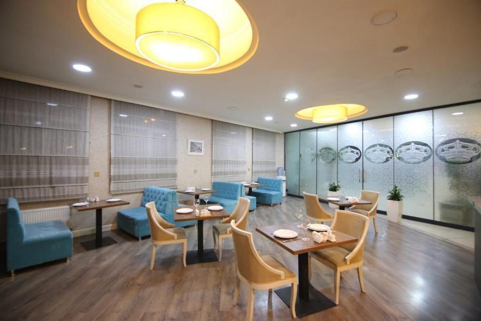 Empire Hotel  Hotel in Baku