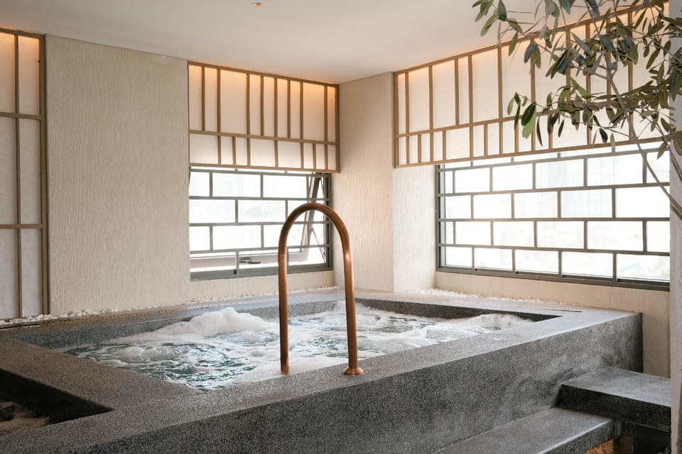 Hot tub