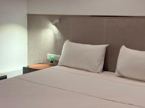 Ace Lagoon View Airport Hotel Hotel in Negombo