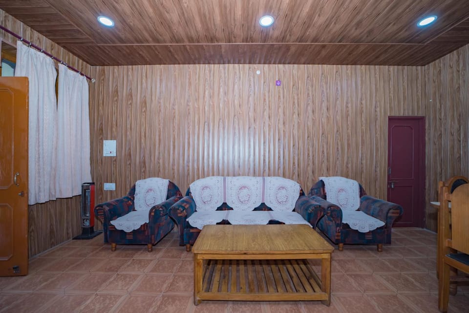 Forest Rest House Barot Hotel in Punjab, India