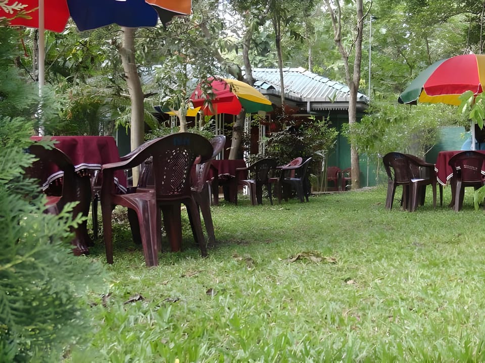 Deshani Holiday Inn Hotel in Dambulla