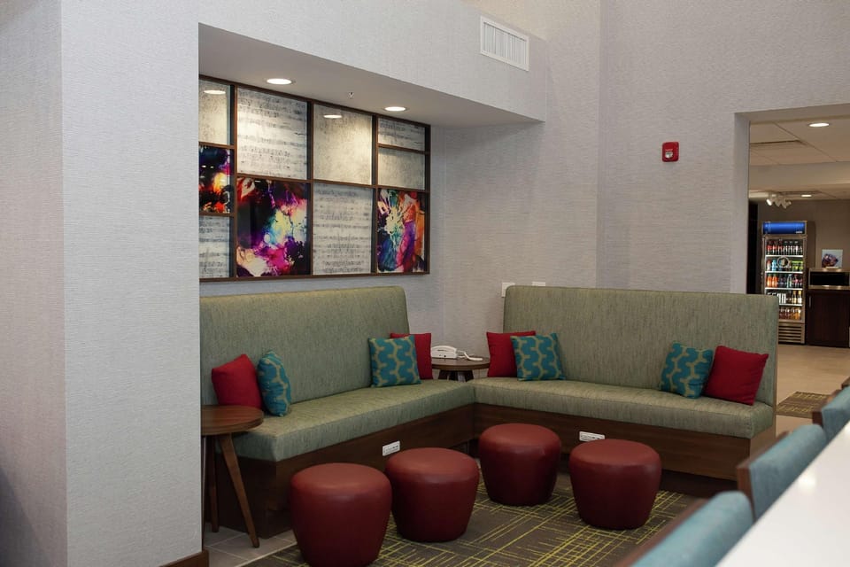 Hampton Inn & Suites by Hilton Dundee Hotel in Ohio