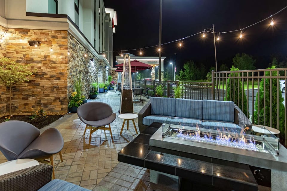 Hampton Inn Madison Hotel in Lake Erie