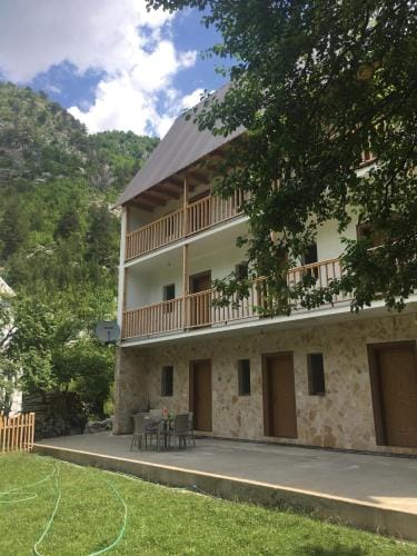 Bujtina Zici Hotel in Montenegro
