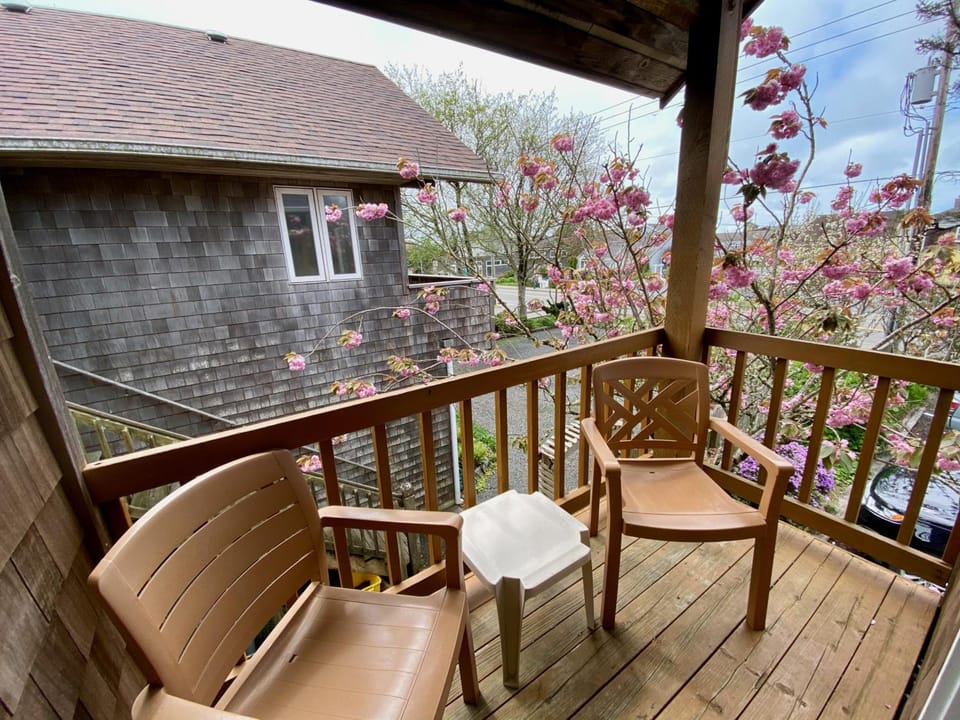 Lighthouse Inn Hotel in Tolovana Park