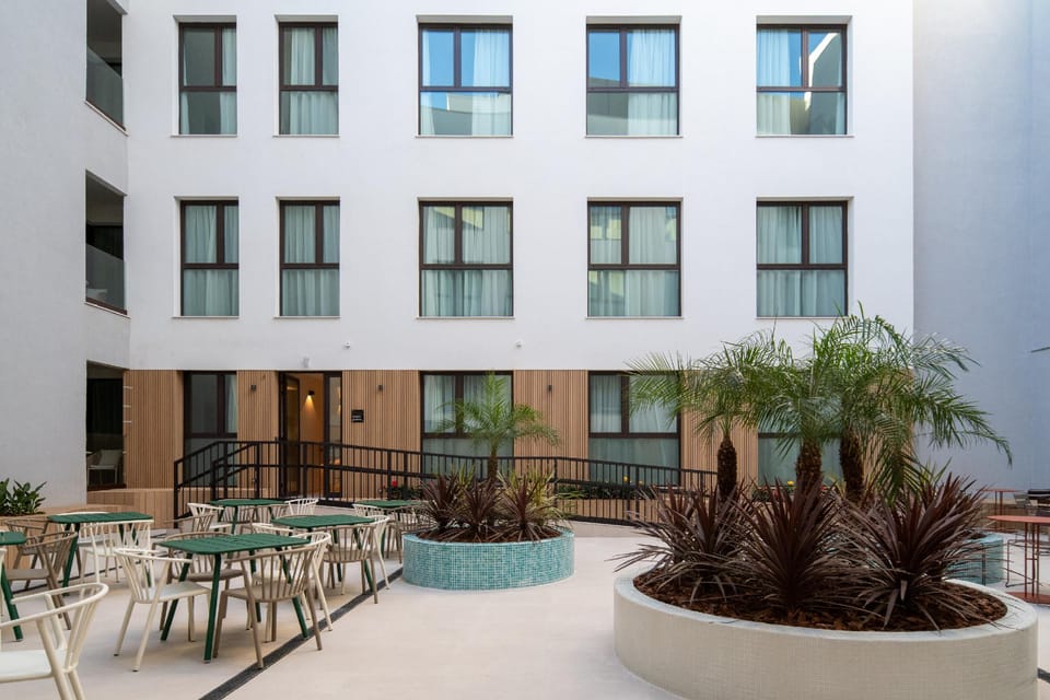 Libere Seville Plaza Nueva Apartment hotel in Seville
