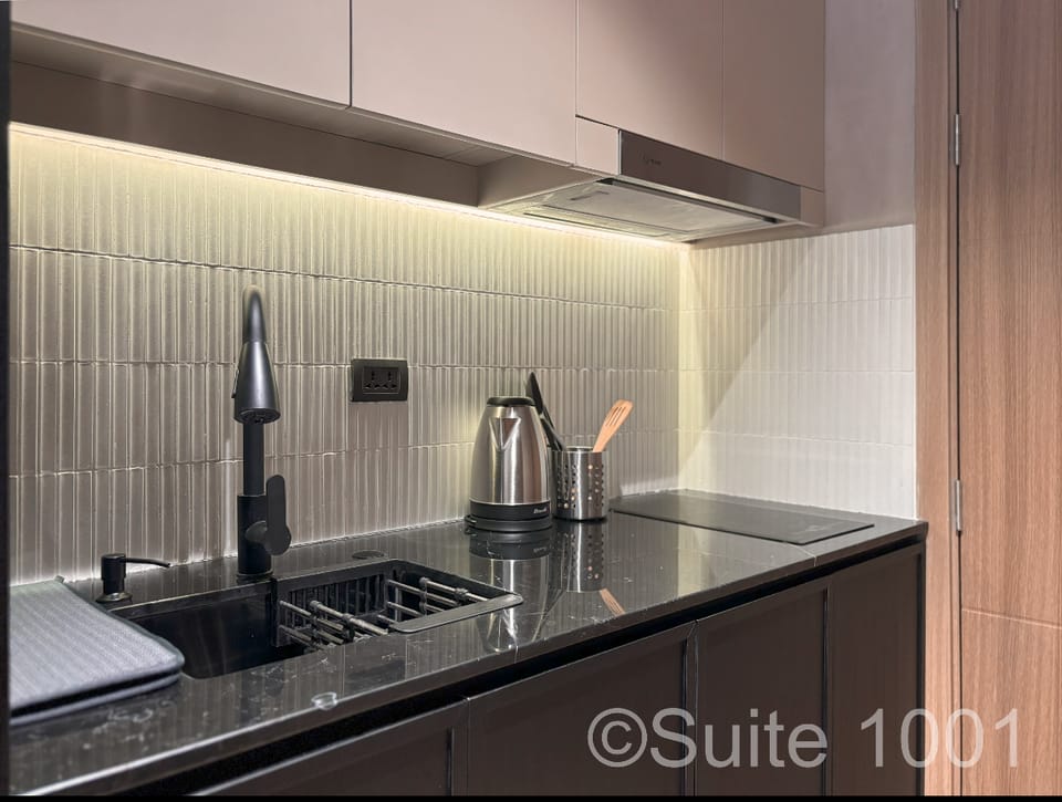 Suite 1001 Hotel in Pasay
