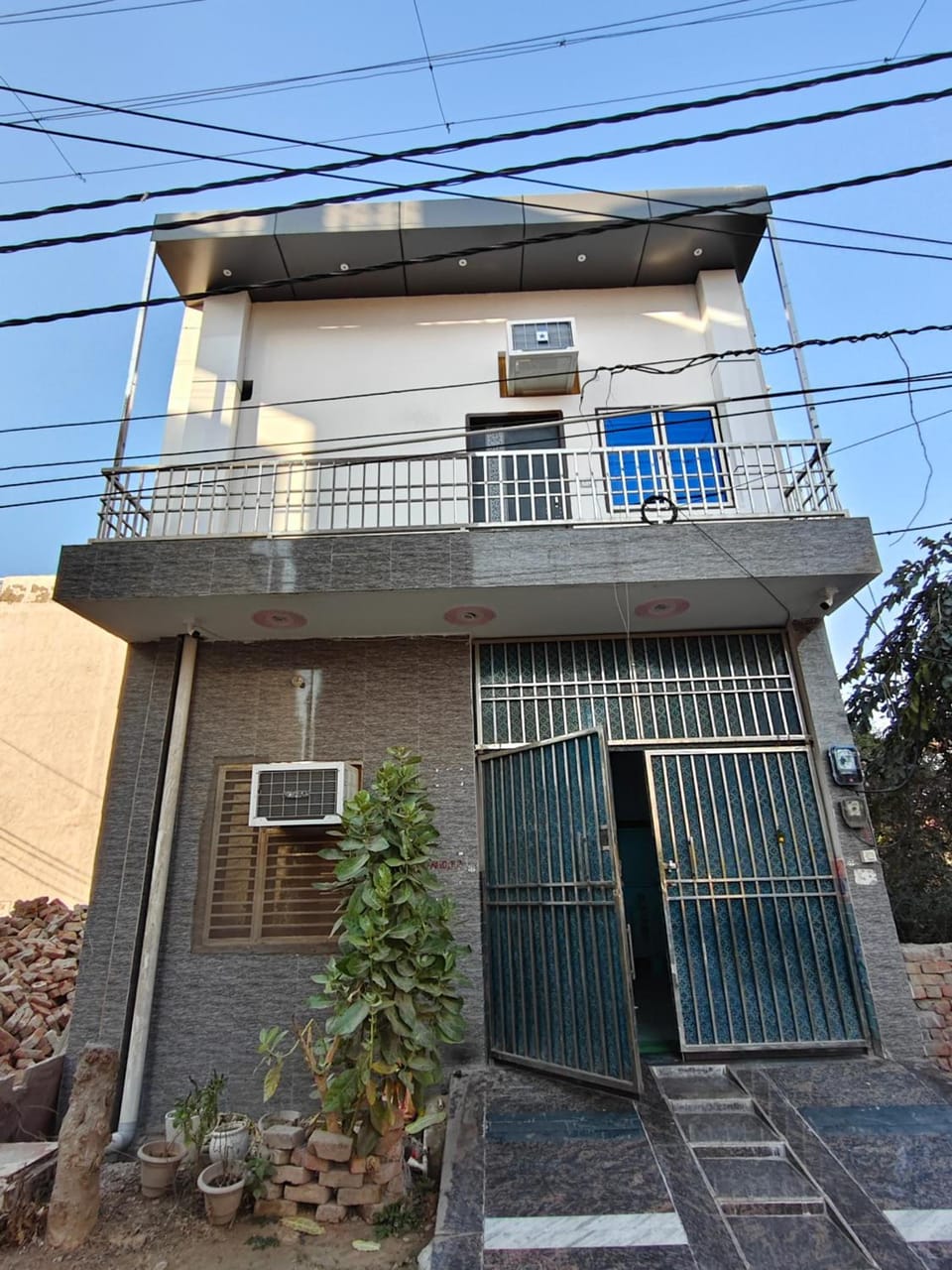 Angira Bhavan  Hotel in Uttar Pradesh