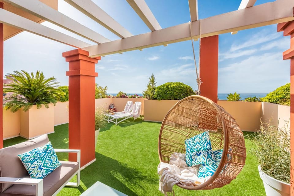 Holiday World RIWO Hotel. Hotel in Benalmadena