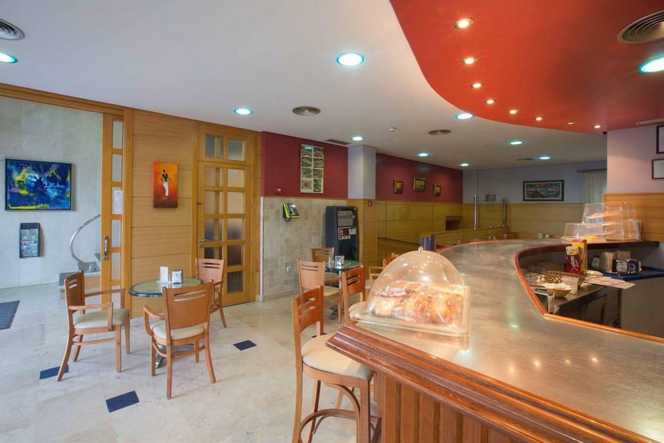 Hotel Miraya Beach Hotel in Torre del Mar