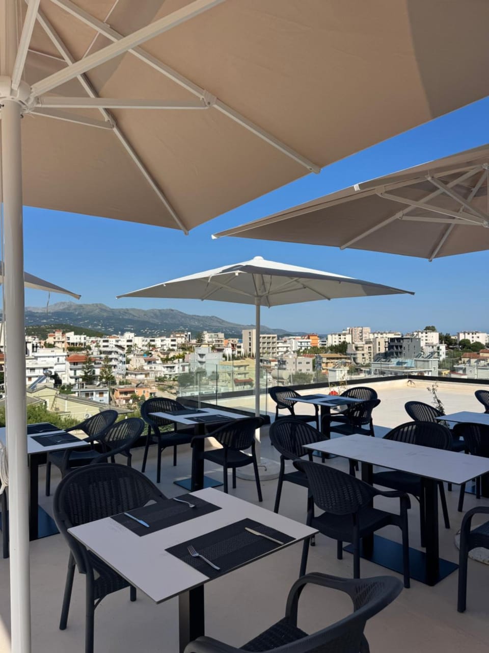 Aeris Sol Ksamil - Free Parking - Pool Hotel in Ksamil