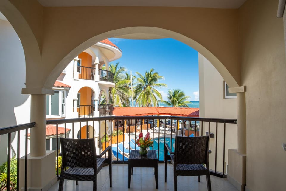Sunbreeze Suites Hotel in San Pedro