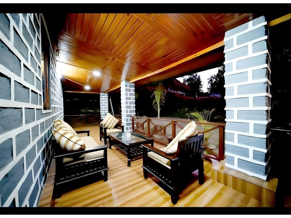 White Hills Cottage Hotel in Uttarakhand