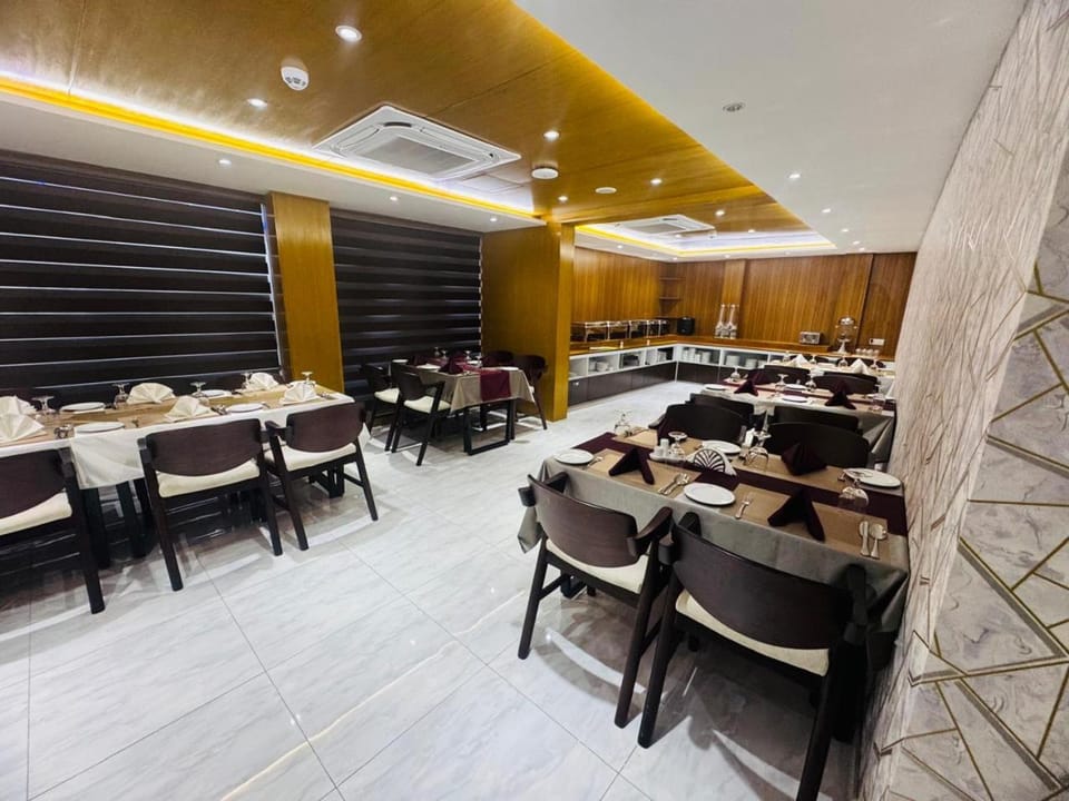Crystal Heritage Inn Hotel in Dhaka