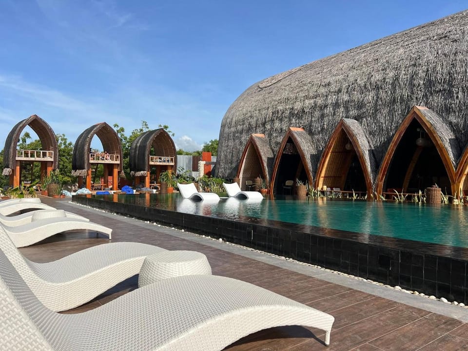 AZULA AQUATICO CABANAH RESORT Resort in Siquijor