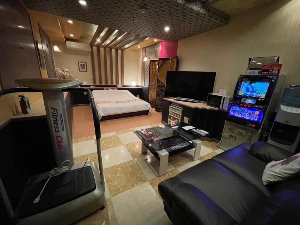 HOTEL　LISBON Love hotel in Shiga, Japan