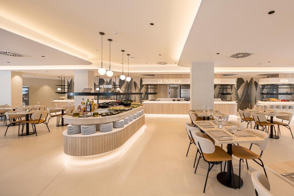 Hotel RH Arena - Todo Incluido Hotel in Safor