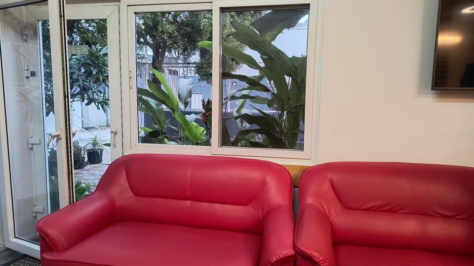 White Pearl Yelahanka Hotel in Bengaluru